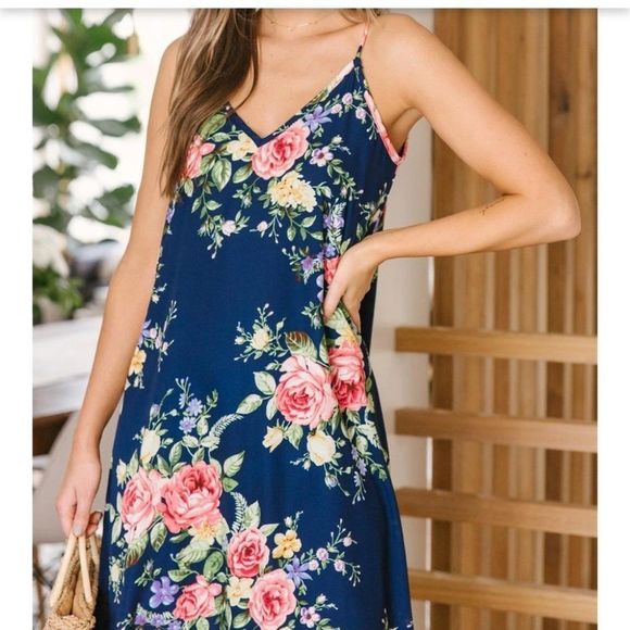 Stuck With Me Floral Maxi in Navy - Picture 4 of 4